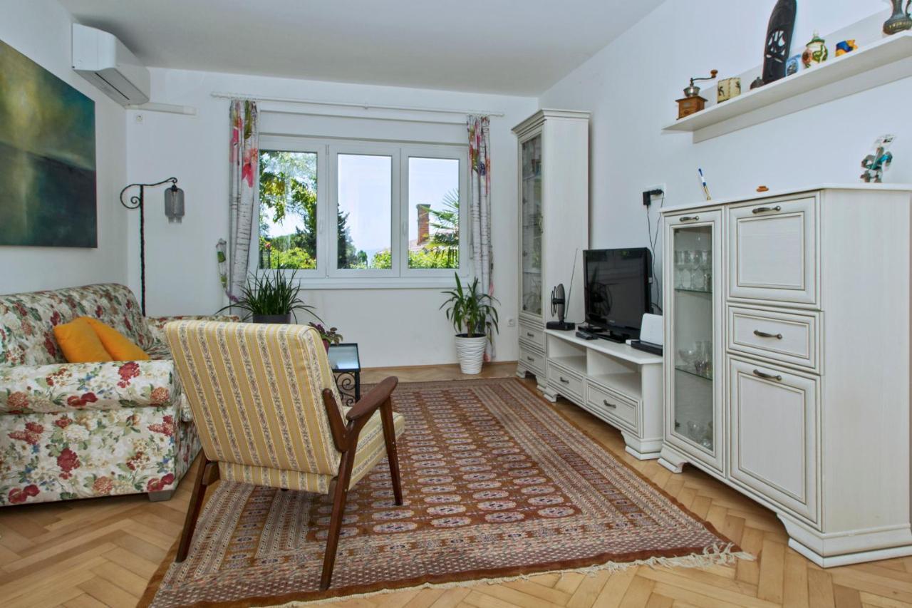 Apartman Mami-Krok Rijeka Exteriör bild