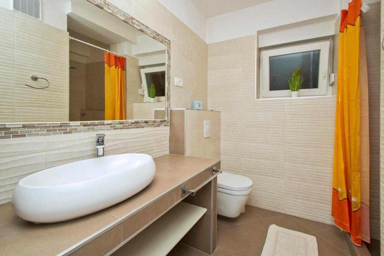 Apartman Mami-Krok Rijeka Exteriör bild