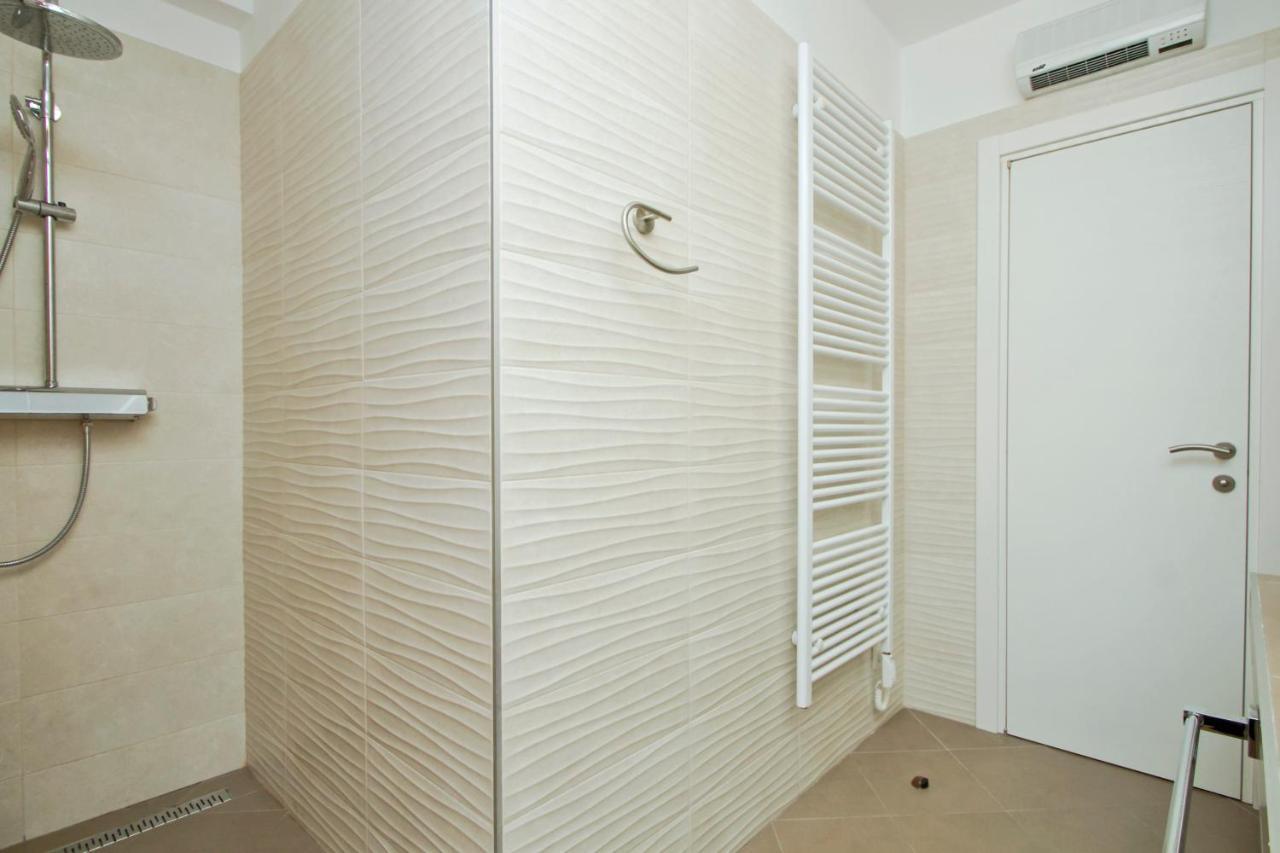 Apartman Mami-Krok Rijeka Exteriör bild